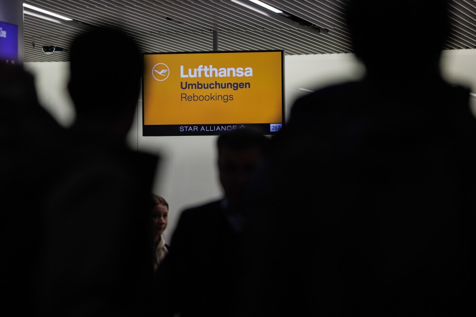 Lufthansa Strikes: Your Guide to Flight Cancellations & Rights